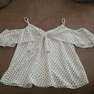 *SOLD* NWOT cold shoulder top
